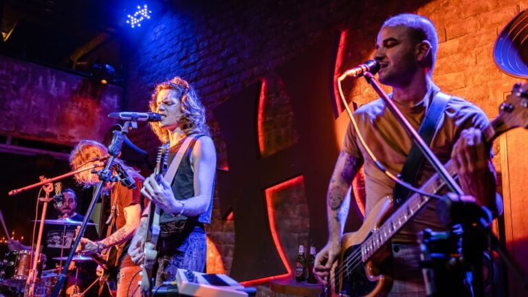 Semana do Rock: Hoots Gastropub tem programação especial para a data 
