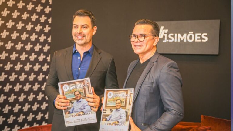 Revista Acontece é lançada com festa concorrida