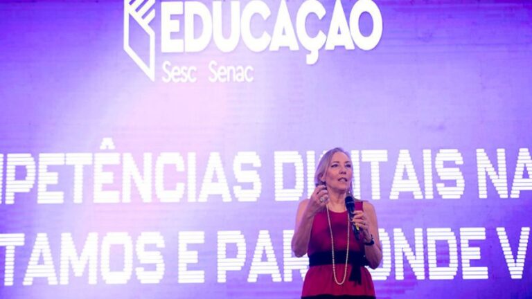 IV Congresso de Educação: Escritora aponta oito habilidades para o profissional do futuro