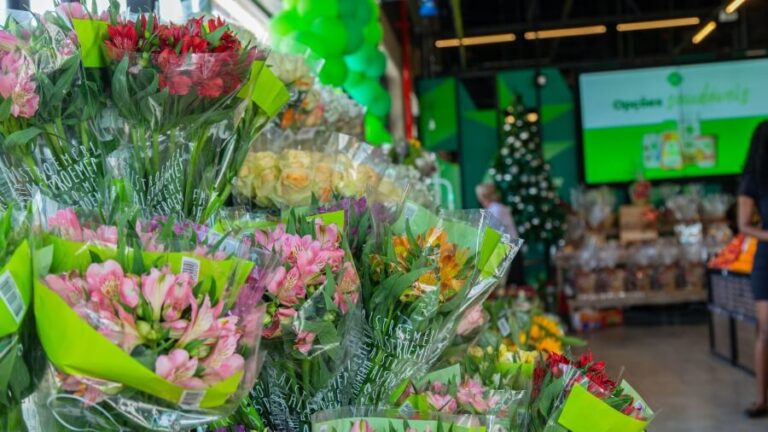 Pão de Açúcar reforça estoque e oferece variedade de flores para a primavera