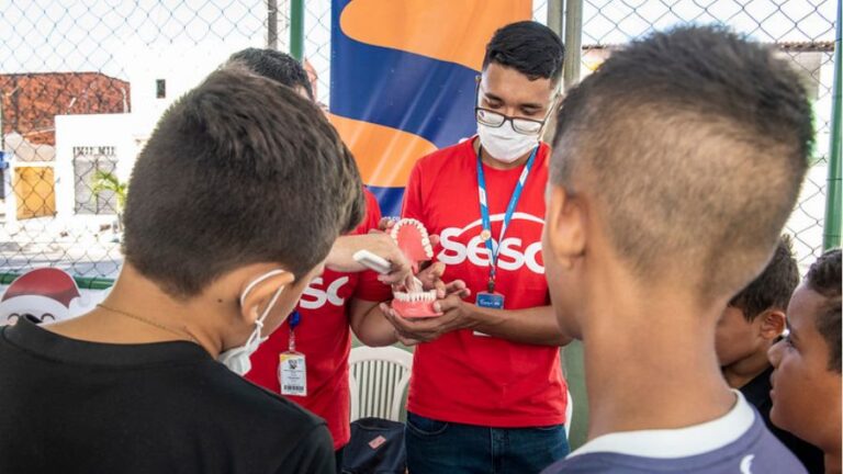 Durante II Fórum de Saúde no Trabalho, Sesc Ceará exibe portfólio de serviços na área
