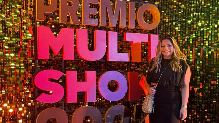 Integrante da academia do Prêmio Multishow, diretora da Capuchino Press prestigia o evento