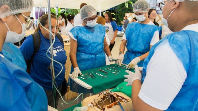 Técnico em instrumentação cirúrgica: saiba mais sobre esse trabalhador que tem despontado no mercado da saúde