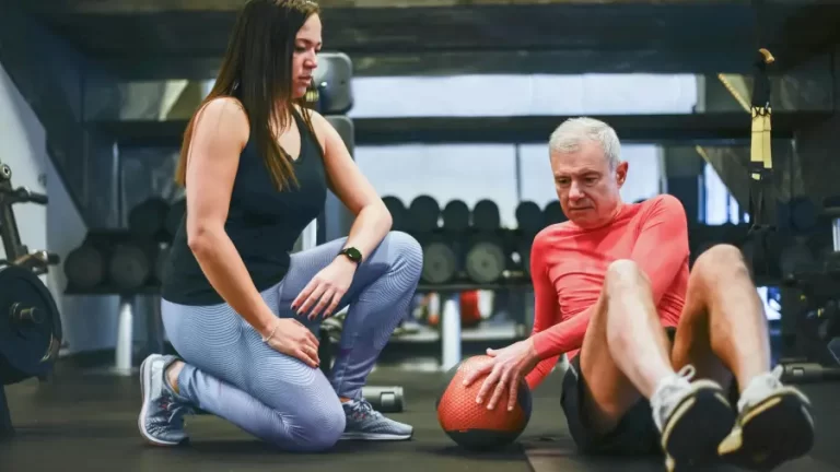 Doutor em fisiologia e educador físico lança livro sobre os benefícios dos exercícios físicos na luta contra o Alzheimer