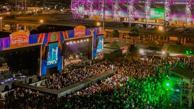 Com multidão apaixonada, Festival das Antigas celebrou os grandes clássicos do forró 