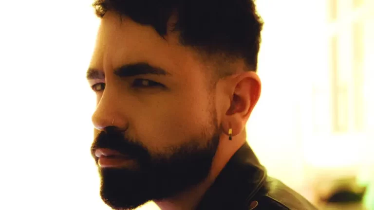 ‘Ninguém é de Ninguém’ é a faixa que ocupa a segunda posição no primeiro álbum solo do cantor e compositor, Má Donato.