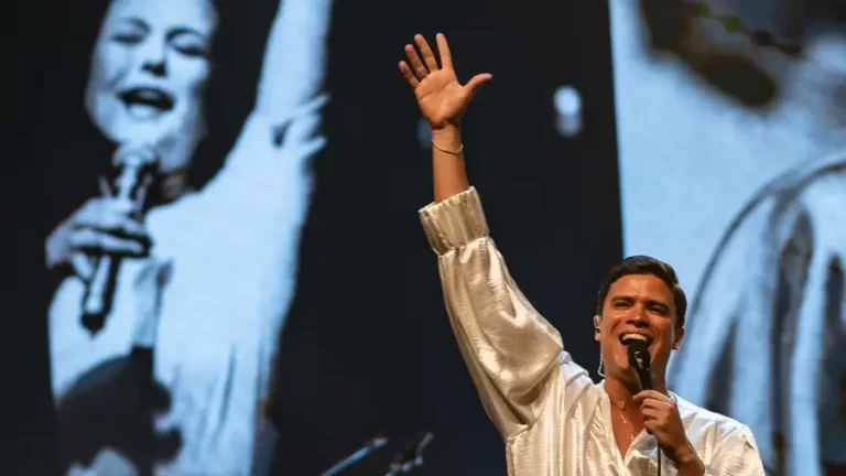 Marcos Lessa retorna com show exclusivo de lançamento do DVD “Marcos Lessa canta Elis Regina”