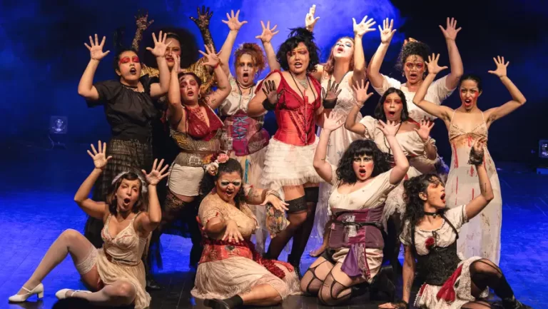 Companhia amazonense Ateliê 23 apresenta ‘Cabaré Chinelo’ no Festival Noites Brasileiras
