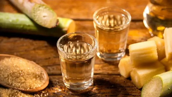 Dia Nacional da Cachaça: celebre esta data com dicas dos melhores rótulos e harmonizações do Pão de Açúcar