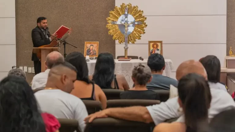 Cemitério Memorial Fortaleza promove Missa da Saudade em celebração ao dia de Nossa Senhora Aparecida