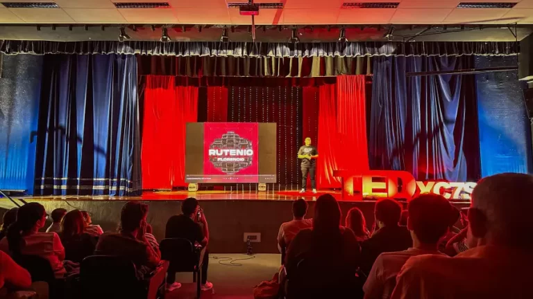 Rutênio Florencio, CEO do Instituto Pensando Bem, discute papel transformador de projetos sociais em comunidades no TEDx