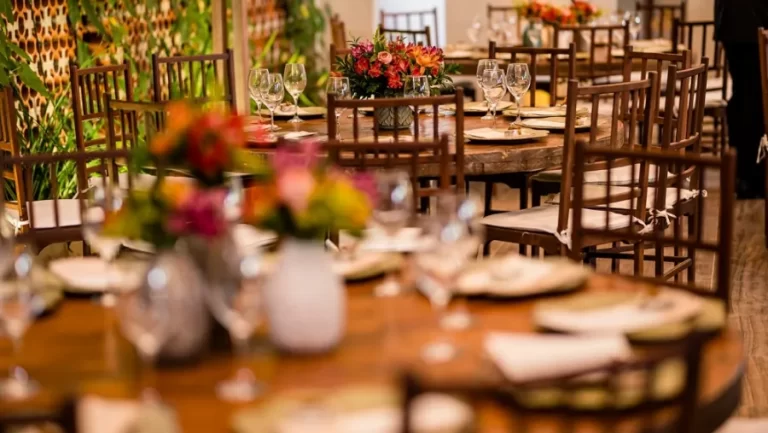 Buffet completo e estrutura de alto padrão: dicas para planejados eventos corporativos nas festas de fim de ano