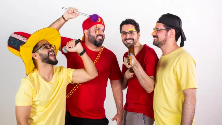 Luxo da Aldeia faz esquenta do pré-carnaval no Esquina Brasil