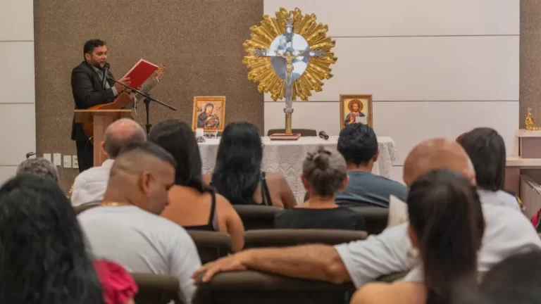 Cemitério Memorial Fortaleza promove Missa da Saudade em clima natalino