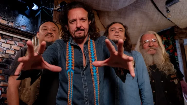 Banda Renegados e Dj Biruta agitam o  Cantinho do Frango neste final de semana
