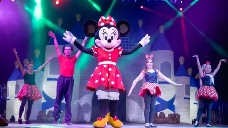 Circo Kroner recebe o espetáculo Disney Magic Show