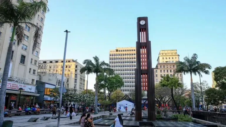 Braço social oferece atendimento terapêutico gratuito na Praça do Ferreira