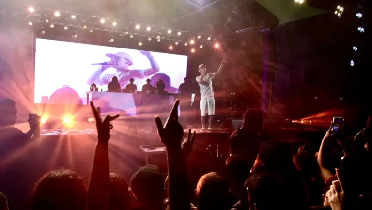 Conexões Urbanas lota o Caju com Chefin e Major RD e transforma noite em celebração da cultura urbana