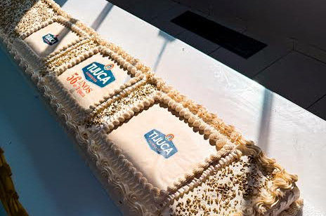 Aniversário de 56 anos da Tijuca Alimentos tem missas e corte de bolo com colaboradores