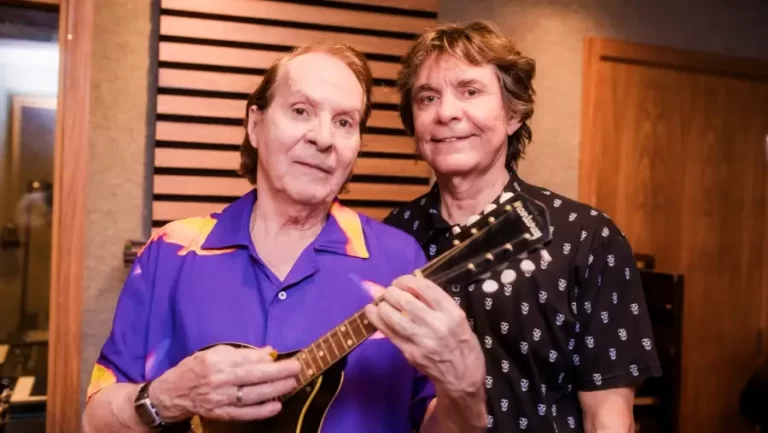 Lô Borges e Beto Guedes estreiam novo espetáculo, “Esquina e Canções”