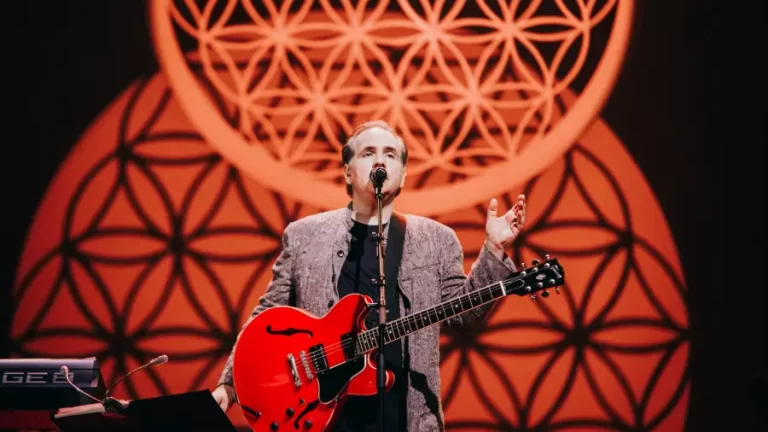 Show “Ricardo Bacelar ao Vivo no Cineteatro São Luiz” terá exibição especial neste sábado, 10 de maio, na TV Verdes Mares/Rede Globo no Ceará