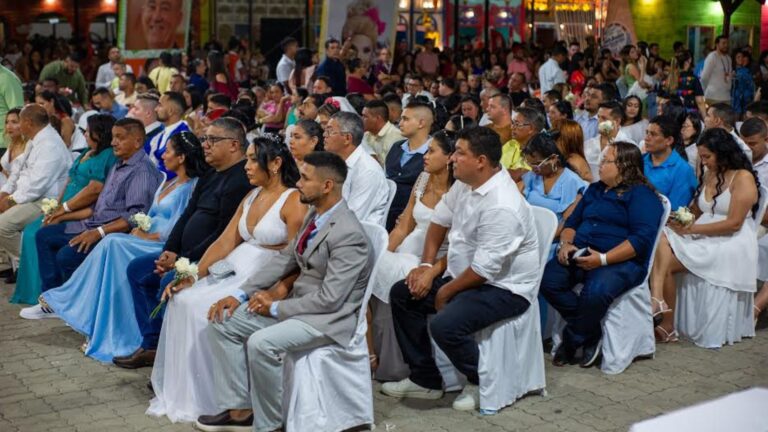 São João de Maracanaú celebra 42 uniões em casamento coletivo