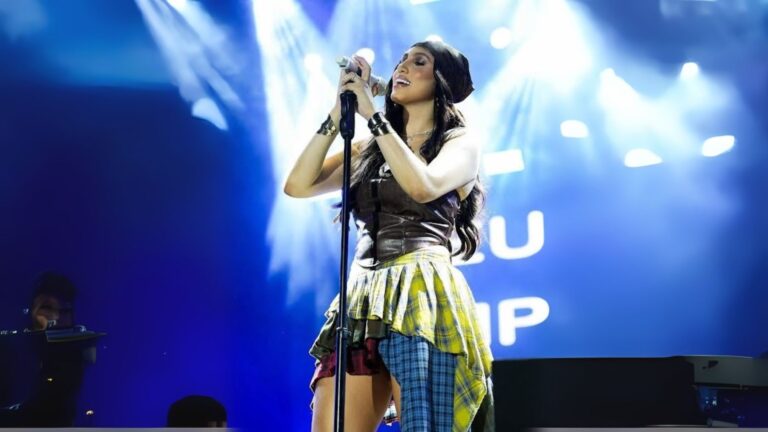 Fernandinha grava novo CD ao vivo no Ahau Beach com convidados especiais