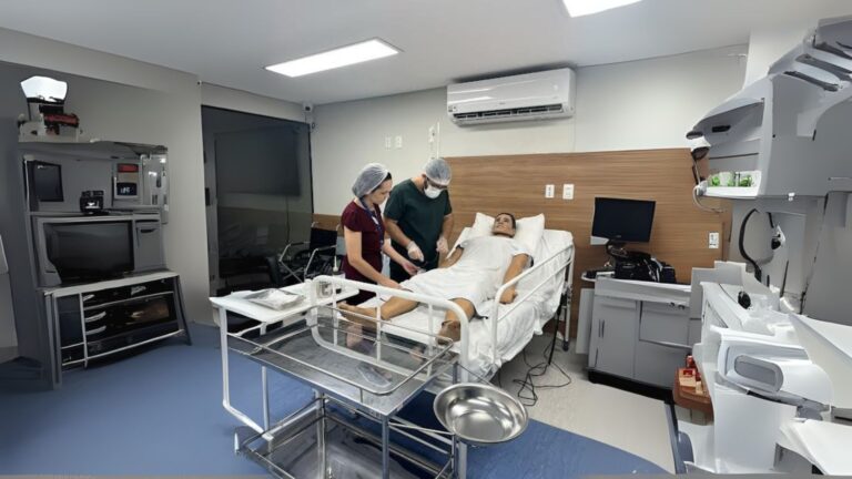 Curso Técnico em Enfermagem do Senac CE adota simulador de alta fidelidade