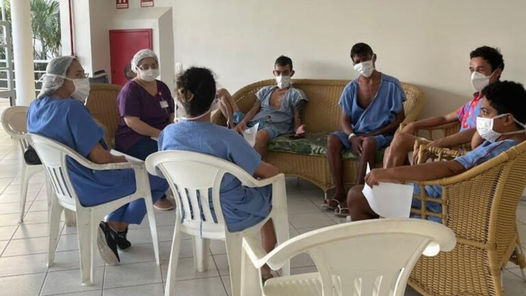 Música integra rotina terapêutica de pacientes da Casa de Cuidados do Ceará
