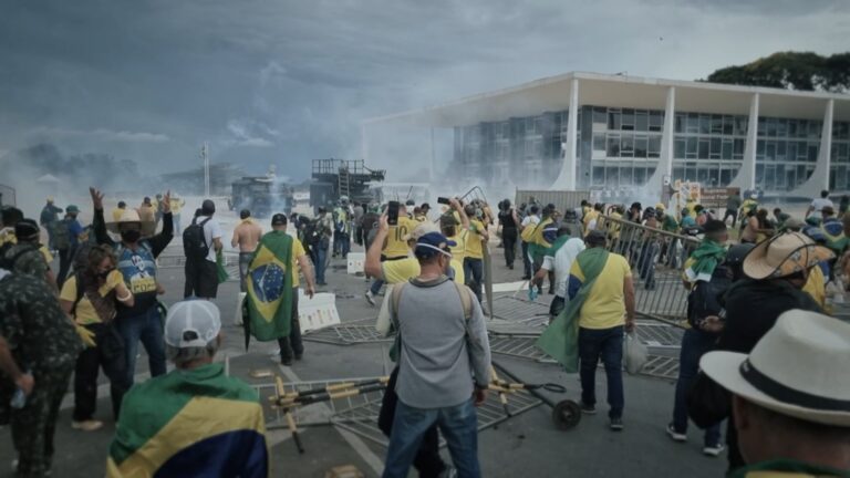 Cinema do Dragão inicia semana com mostra de Gabriel Mascaro e homenagem a Paulo Freire
