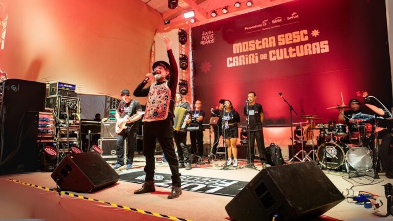 Luiz Fidelis leva clássicos do forró para palco da Mostra Sesc Cariri