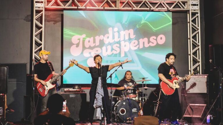 Banda Jardim Suspenso homenageia Rita Lee com show especial no Chico Anysio