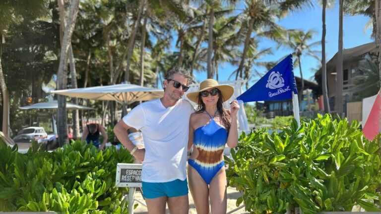Letícia Spiller e Marcelo Serrado curtem Beach Park após espetáculo em Fortaleza
