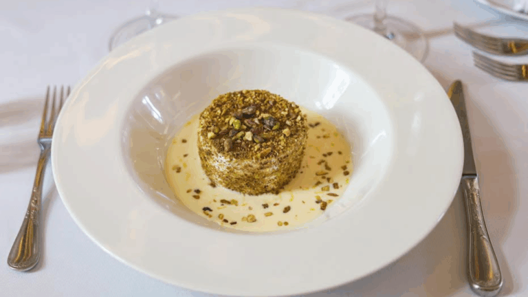 DOC Trattoria celebra o Dia da Sobremesa com criação especial em parceria com a Tortelê