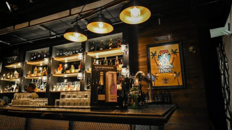 Pub 5 Elementos estreia Unlimited Drink com rock e open bar em Fortaleza