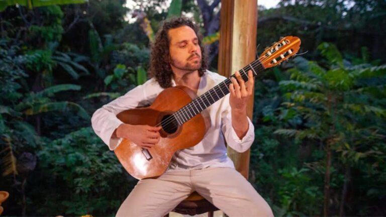 Música, literatura e artesanato marcam a programação do Cantinho do Frango