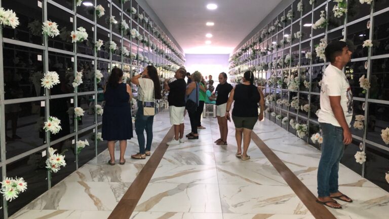 Fé, música e acolhimento marcam o Dia de Finados no Memorial Fortaleza