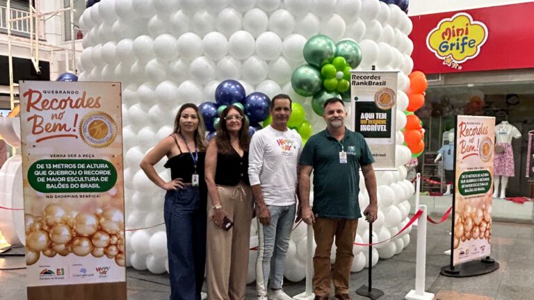 Shopping Benfica realiza 1º Concurso Happy Day de Arte com Balões com tema natalino