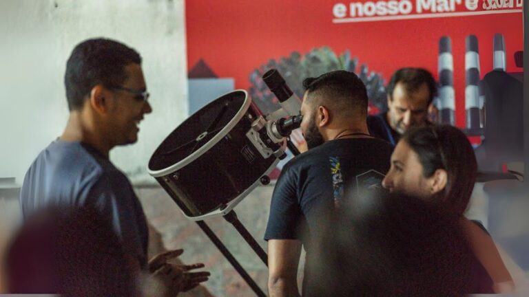 Planetário Rubens de Azevedo divulga programação de outubro com sessões e cursos