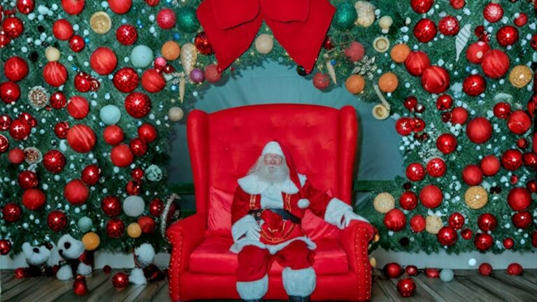 Chegada do Papai Noel marca início da temporada natalina no Shopping Parangaba