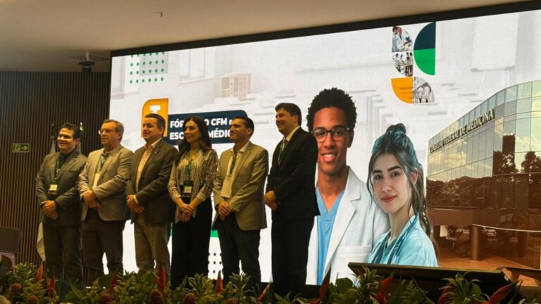 Fórum do CFM debate exame de proficiência e expansão de cursos de medicina no país