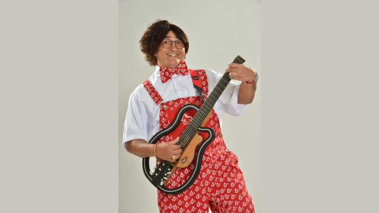 Risadas garantidas: Adamastor Pitaco se apresenta no Terrazo Comedy nesta sexta (14)