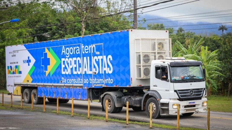 Ministério da Saúde lança carreta de exames do Agora Tem Especialistas no Crato