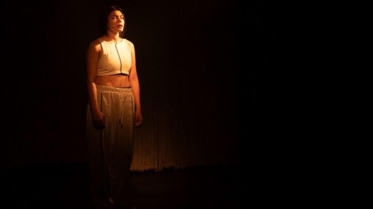 Espetáculo “Azira’i”, de Zahy Tentehar, emociona Fortaleza com história indígena real