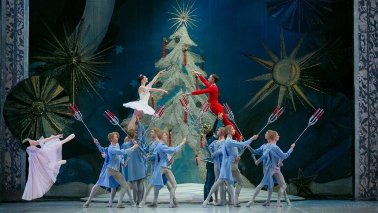 Ballet de São Petersburgo traz nova turnê de “O Quebra-Nozes” ao Brasil em 2025