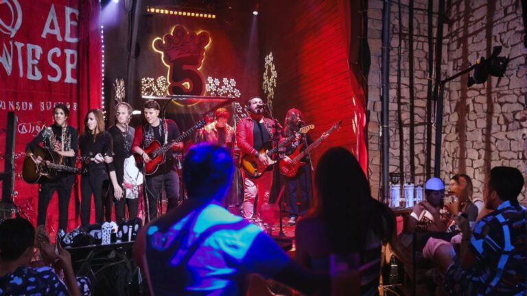 Pub 5 Elementos realiza tributo a Bon Jovi com show de Fets Domino neste sábado (8)