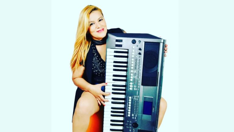 Laércia Dantas lança álbum “Garçom Tem Pitú? Traz!” e consolida sucesso nas redes