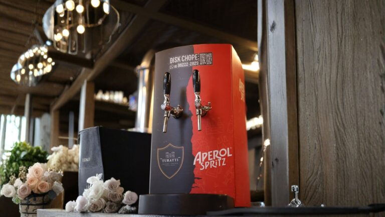 Turatti lança chopeira dupla com chope artesanal e Aperol Spritz para eventos