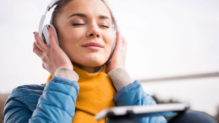 O impacto da música no cérebro: ciência, fé e histórias de transformação
