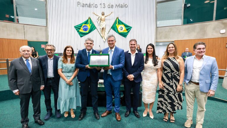 Murilo Pascoal, CEO do Beach Park, recebe Título de Cidadão Cearense na Alece